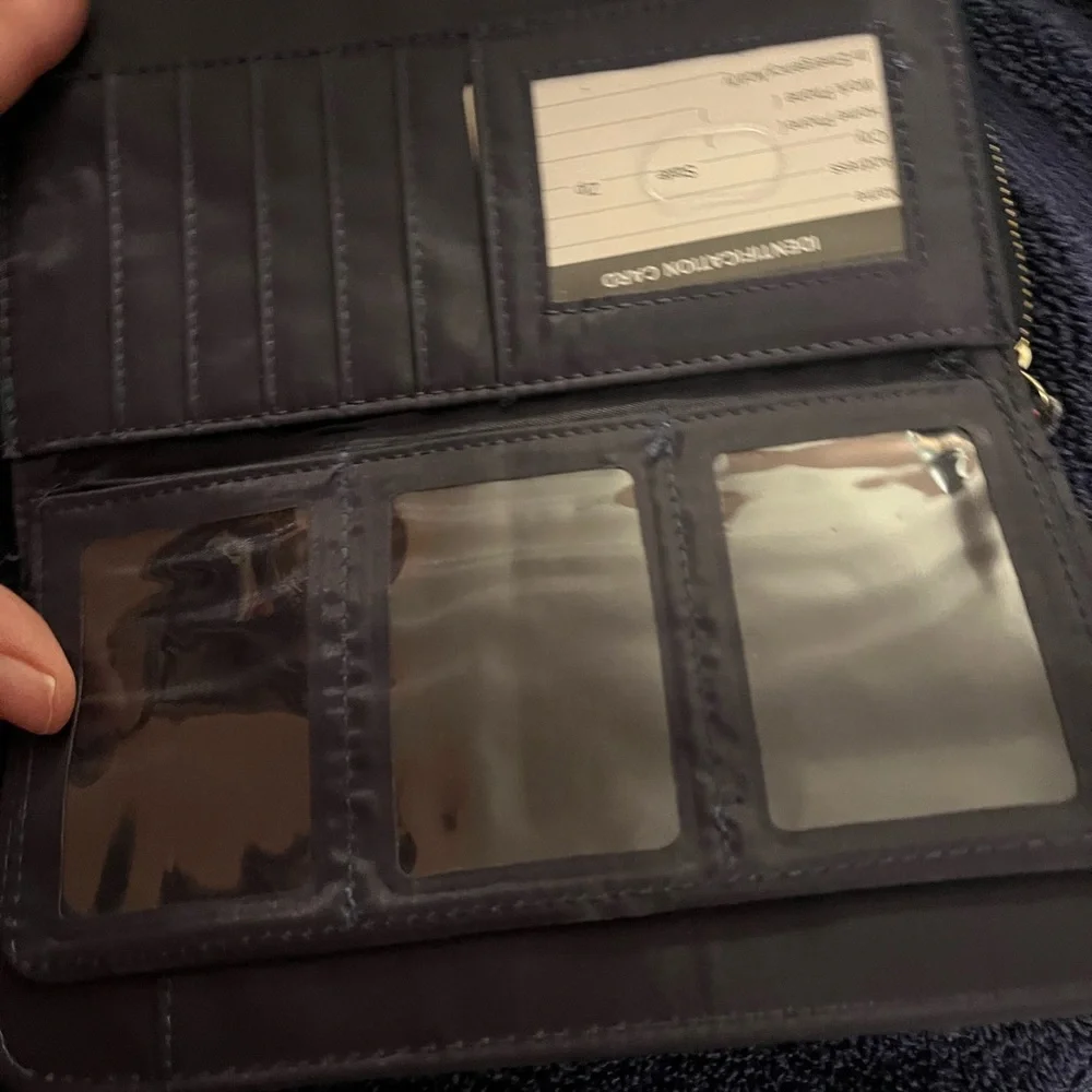 Butterfly Floral Black Wristlet Clutch - Picture 4 of 10